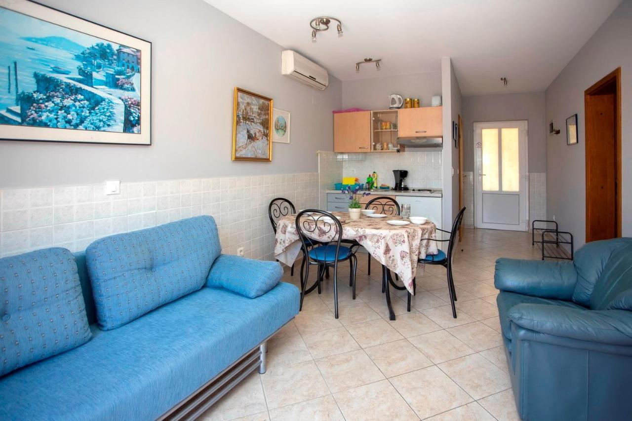 Ferienwohnung Villla Brigitte Tučepi Exterior foto